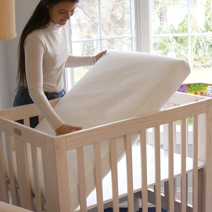 Protector de Colchón para Cuna Impermeable Ultra Suave &amp;   Colchón Transpirable para Cuna de Bebé de 6 Pulgadas con Resorte - Product Image 2