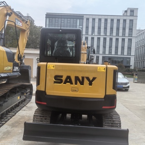 Mini-excavatrice SANY SY55U jaune et noire, équipement de construction sur chenilles - Product Image 2