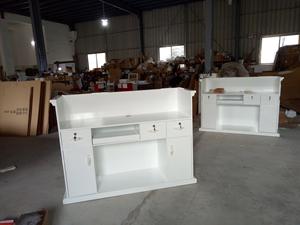 Mostrador de recepción, mueble blanco con mostrador de lámpara, centro deportivo, mostrador de recepción, diseño moderno, mostrador de recepción para salón de belleza - Product Image 2