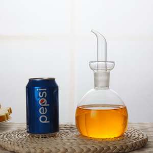 Botella de aceite de vidrio de borosilicato de alta calidad, tamaño personalizado, a prueba de fugas, redonda, para cocina, aceite, salsa, vinagre, aceite de oliva, venta al por mayor - Product Image 2