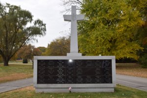 Columbario de Granito Gris de 72 Nichos, Estilo Americano Tradicional, con 1 Año de Garantía, para Uso en Cementerios - Product Image 5