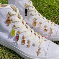 Breloques en cuivre de luxe sur le thème de l'océan avec motifs soleil, petit poisson, cocotier, fleur, croix - Pendentifs DIY pour chaussures (Origine Guangzhou)