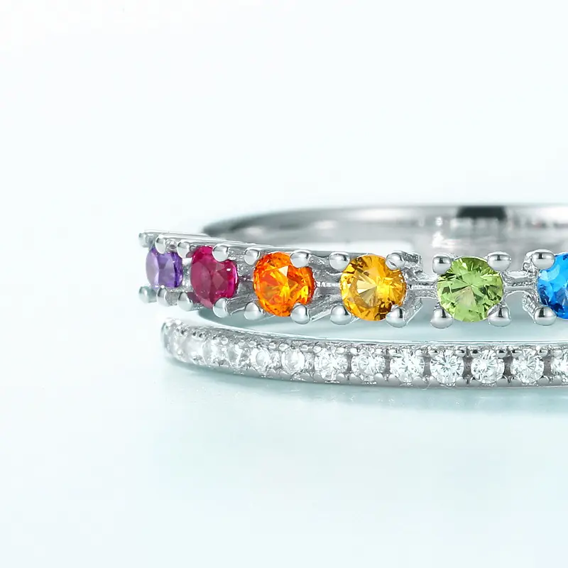 Venta al por mayor de alta calidad de encargo de La joyería fina del arco iris Zirconia 7 # anillo de la banda de las mujeres de plata 925 colorida CZ anillos