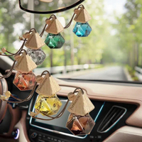 Diffuseur de désodorisant de parfum de voiture de luxe personnalisé 8ML bouteille en verre transparent couvercle en bois parfums orange citron freesia pour évent