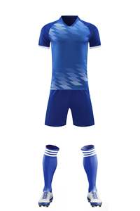 أطقم قمصان كرة قدم مخصصة بشعار حسب الطلب لعام 2025، ملابس كرة قدم سريعة الجفاف من البوليستر بلون موحد للرجال - Product Image 3