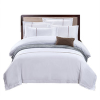 Parures de lit personnalisées pour hôtels et maisons d'hôtes – Ensembles quatre pièces de draps et housses de couette en coton pur tricoté et teint, grammage lourd