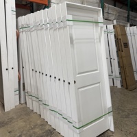 Entrepôt aux États-Unis Portes d'intérieur moulées pré-suspendues à 2 panneaux en apprêt blanc bon marché pour maisons