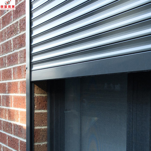 Volets roulants motorisés en alliage d'aluminium, <span class=keywords><strong>électrique</strong></span>s et sécurisés, durables, anti-UV, coulissants, coupe-vent pour entrepôt, personnalisables - Product Image 3