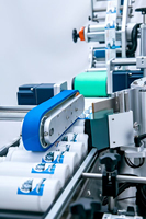 Machine d'étiquetage de bouteilles à rouleaux filetés électrique automatique à commande PLC avec emballage en carton