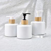 Offre Spéciale – Flacon Pompe en Plastique Blanc 300 ml avec Anneau en Bambou Naturel pour Shampoing, Savon Liquide, Lotion, Emballage Cosmétique
