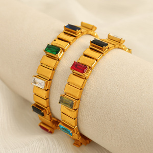 Pulsera geométrica de oro y circonio para mujer, uso diario, engaste de bisel, joyería vintage - Product Image 3