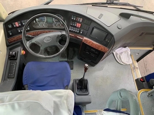 Yu Tong ZK6122 Luxury Coach Bus 53 Asientos Euro3 LHD Reacondicionado Transmisión manual diesel usada para África - Product Image 6