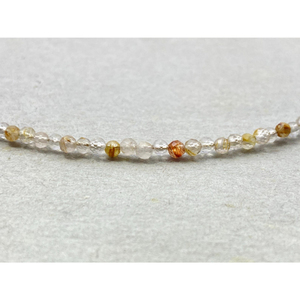 Gargantilla de Cuarzo Rutilado Dorado, Joyería Delicada con Piedras Preciosas, Cuentas Microfacetadas, Collar de Cristal, Joyería Minimalista, Pequeñas Piedras Preciosas - Product Image 1