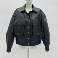 Veste de travail courte en PU pour femme, col chemise, poches plaquées, épaules tombantes, noire, avec logo personnalisé, manteau de mode quotidien pour femme
