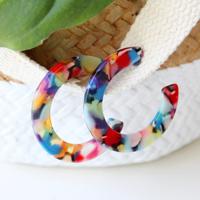 Boucles d'oreilles en acétate multicolore Boucles d'oreilles en écaille de tortue arc-en-ciel Boucles d'oreilles personnalisées exquises à la mode Vente en gros personnalisée