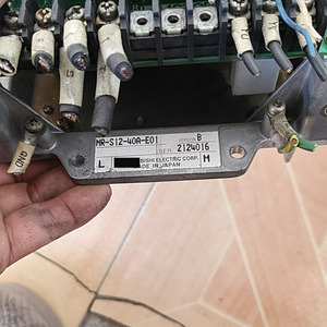 Controlador de Accionamiento MR-S12-40A-E01 Usado en Buen Estado MR-S12-40A-E01 MR-S12-40A-E01 Accionamiento Usado en Buen Estado MR-S12-4 - Product Image 4