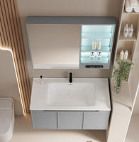 Meuble-lavabo mural moderne en contreplaqué anti-humidité avec vasque en céramique, robinet noir mat, miroir intelligent, résistant à l'eau, pour appartement