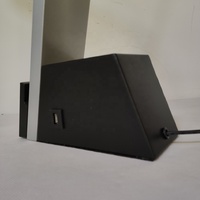 Lámpara de escritorio LED para mesita de noche para habitación de invitados Holiday Inn con cargador inalámbrico con USB Iluminación de hotel de gama alta Lampe de Table de Bureau