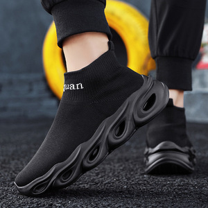 Chaussures mi-hautes pour hommes, épaisses et respirantes, pour l'automne et l'hiver, nouvelles chaussures de sport légères à semelle épaisse - Product Image 2