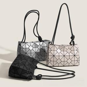 Custom Logo Draagbare Pu Handtas Lady Luxe Vintage Stijl <span class=keywords><strong>Geomotry</strong></span> Fold Winkelen Draagtas Voor Vrouwen
