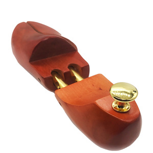 Giá sỉ cây giữ dáng giày gỗ tuyết tùng đỏ Mỹ, có thể điều chỉnh, dành cho nam - Product Image 2