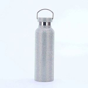 Gobelet en acier inoxydable avec un design moderne et une isolation sous vide pour adultes - Product Image 5
