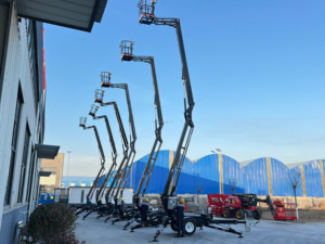 Ce Tuv Certificated 12m 14m 16m 18m rebocável cereja Picker telescópico articulado Boom Hubsteiger com sistema de nivelamento automático - Product Image 6