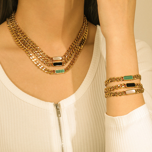 Collier Ras-du-Cou Chaîne Cubaine <span class=keywords><strong>Miani</strong></span> Torsadée Épaisse en Acier Inoxydable Plaqué Or PVD 18 Carats Chaîne Serpentine Corde pour Hommes Femmes Style Hip Hop - Product Image 5