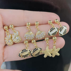 EC2065 moda 18k placcato oro CZ pavé pesce vongole conchiglia mare Marine Rugby calcio ciondolo orecchini a bottone - Product Image 1