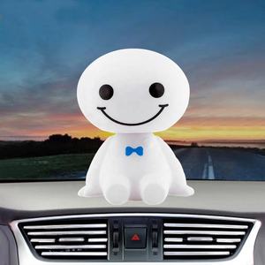 Jouets de Robot en plastique de dessin animé mignon secouant la tête poupée décoration automobile tableau de bord intérieur de voiture jouets tête de Bobble ornement de voiture - Product Image 4