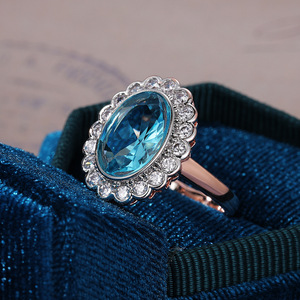 Broche F716 Topaz en Or Massif 18K, Sertissage Clos Coupe Ovale, Bijou Fin pour Femme, Pièce de Fiançailles - Product Image 2