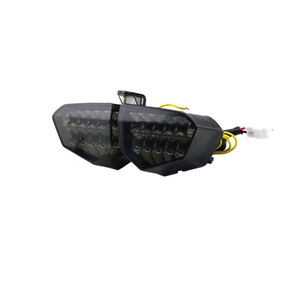 Feu arrière de moto pour Yamaha YZF R1 2002-2003 - Product Image 3