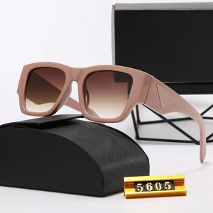 Gafas de Sol de Moda con Montura Cuadrada Extra Grande, Lentes con Protección UV400 y Degradado, para Viajes al Aire Libre y Playa - Product Image 2