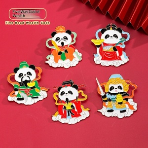 Spilla Panda <span class=keywords><strong>a</strong></span> Cinque Vie del Dio della Fortuna 2025 - Regalo per il Festival di Primavera che Attira Ricchezza e Buona Fortuna - Animale Tesoro Nazionale per il Nuovo Anno - Product Image 1