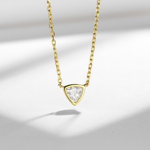 Collar de Plata Pura con Colgante de Inicial de Silicio de 0.5ct, Joyería Elegante con Moissanita - Product Image 5