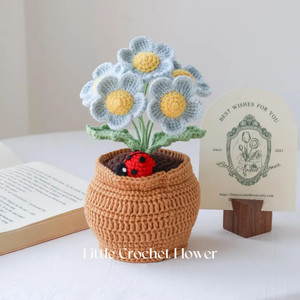 Crocheted 5-Head Daisy Ladybug Potted Plant Knit Hecho a mano Potted Knitted Crochet Plant Crochet Daisy Flower Regalos de Navidad - Product Image 3