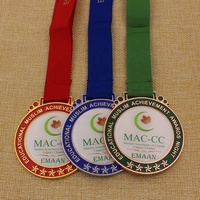 Médaille de récompense personnalisée en alliage de zinc durable, souvenir sportif avec cordon imprimé pour cadeaux promotionnels et d'accueil