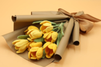 Bunga Tulip Kuning Lucu Buatan Tangan, Rajutan Crochet, Mainan Bunga Artifisial untuk Dekorasi Rumah, Kantor, Pesta, dan Hadiah