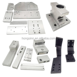 Pièces de rechange automobiles en aluminium usinées <span class=keywords><strong>CNC</strong></span>, transmission personnalisée et composants de moteur avec finition de surface d'anodisation/sablage - Product Image 1