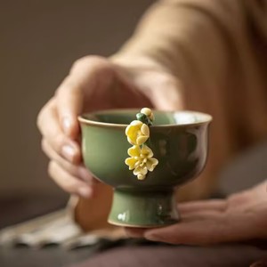 L fait à la main rétro en céramique maître tasse unique tasse à thé pincée fleur dédié Kung Fu service à thé y compris bol - Product Image 1