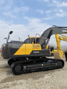 Excavatrice sur chenilles <span class=keywords><strong>Volvo</strong></span> EC240 d'occasion de 24 tonnes avec moteur et pompe <span class=keywords><strong>diesel</strong></span> à vendre (modèles EC200/210/<span class=keywords><strong>240</strong></span>) - Product Image 3