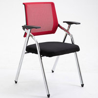 Chaise de conférence moderne pliable en métal maillé à bascule pour réception de visiteurs et réunions de bureau, avec accoudoirs réglables, connectable pour événements
