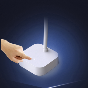 מנורת שולחן ניידת מנורת קריאה <span class=keywords><strong>LED</strong></span> לסטודנטים מנורת שולחן טיפוח עיניים עם אור דימר מנורת ניידת גמישה מנורת סוללה מופעלת - Product Image 3