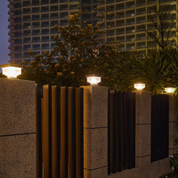 Luces Solares Modernas para Postes de Puerta Principal, Ahorro de Energía, Cuadradas, con Control Remoto, Resistentes al Agua para Exteriores
