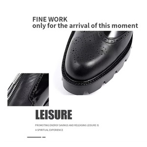 รองเท้าหนังออกซ์ฟอร์ดทรงหัวแหลมสำหรับผู้ชายรุ่นใหม่ปี 2024 ดีไซน์หรูหรา เหมาะสำหรับธุรกิจและงานแต่งงาน เป็นของขวัญยอดนิยมสำหรับฤดูใบไม้ร่วง - Product Image 5