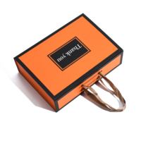 Emballage se pliant magnétique de boîte-cadeau de carton de luxe Offres Spéciales avec la main de ruban