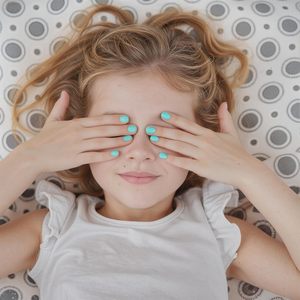 120 <span class=keywords><strong>Uñas</strong></span> <span class=keywords><strong>Postizas</strong></span> <span class=keywords><strong>de</strong></span> Plástico Autoadhesivas Cortas con Cobertura Completa, Diseño <span class=keywords><strong>de</strong></span> Arcoíris, Kits <span class=keywords><strong>de</strong></span> Arte <span class=keywords><strong>de</strong></span> <span class=keywords><strong>Uñas</strong></span> con Pestañas Adhesivas <span class=keywords><strong>para</strong></span> <span class=keywords><strong>Niñas</strong></span> - Product Image 2