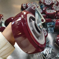 Roues pivotantes rigides en TPE rouge de 4 pouces, roulettes industrielles robustes pour équipement d'usine