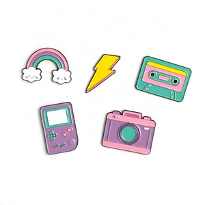 ติดต่อฝ่ายขาย -- เบ็ตตี้ หลิว -- ที่ร้านเดียวกัน [JRLGIFTS] เข็มกลัดเคลือบแบบกำหนดเอง - Product Image 1