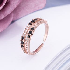 แหวนเงินแท้ 925 สำหรับผู้หญิง สไตล์คลาสสิก ประดับเพชรคิวบิกเซอร์โคเนีย 3A แบบไมโครเพฟ ชุบโรเดียม ได้รับการรับรองจาก CMA - Product Image 6